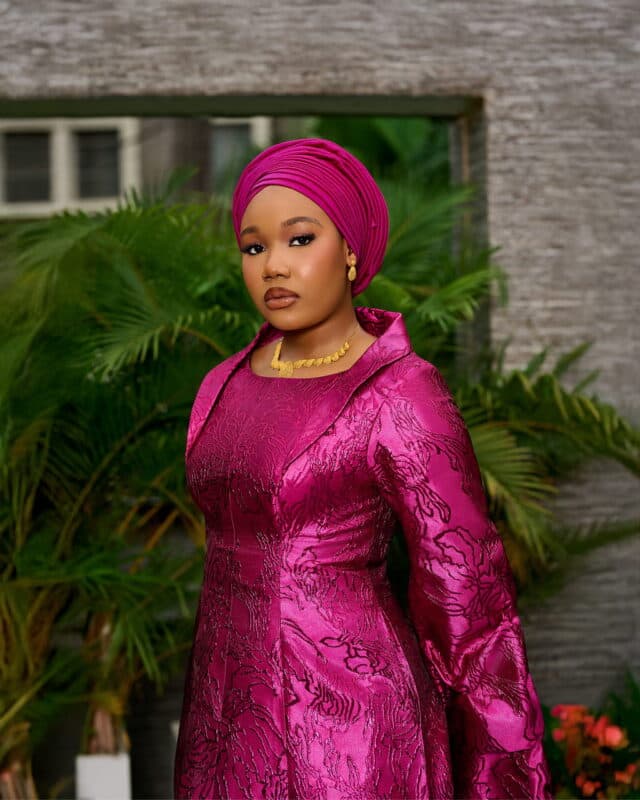 Sadau magenta kaftan