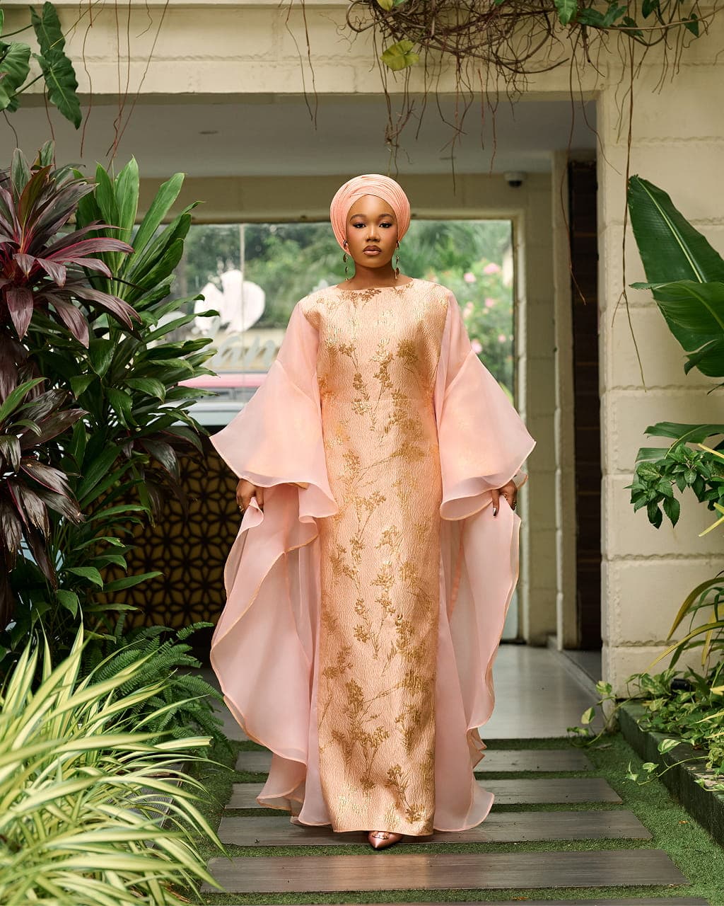 Farah Brocade Set in Peach Rose Gold, Peach Rose Gold, angle 5